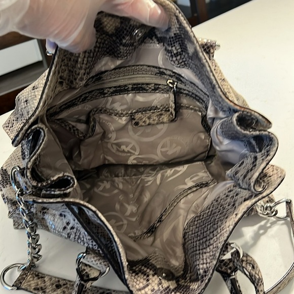 Michael Kors Hamilton Python Snake Embossed
Leather Shoulder Bag - Picture 4 of 12